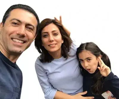 Tara Moayedi with her mother Najmeh Borzouei and father Mehdi Moayedi