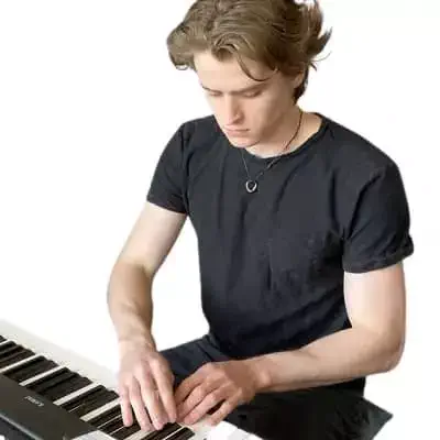 Charles Vandervaart loves Piano