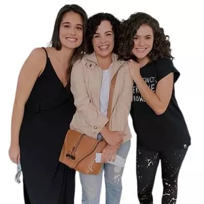 Amanda Azevedo with Luciana Braga and Maisa Silva