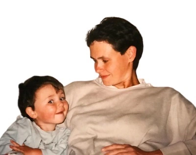 Lea Van Acken with her mother