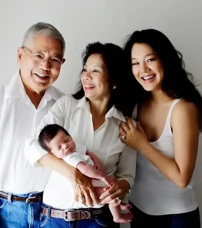 Crystal Kung Minkoff with her father Late Homer Kung, mother Stephanie Holappa and daughter Zoe