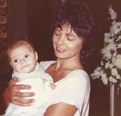Bruna Louise with her mother