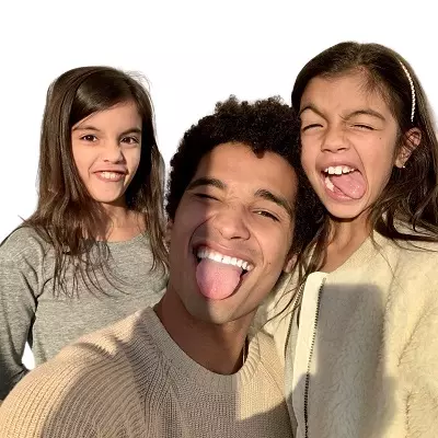 Devin Way with his sisters