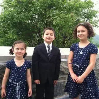 Gabriella Uhl with her siblings