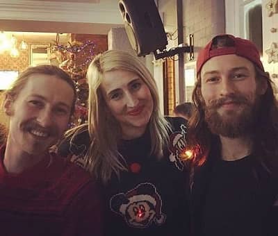 Elliott Tittensor with his brother and sister