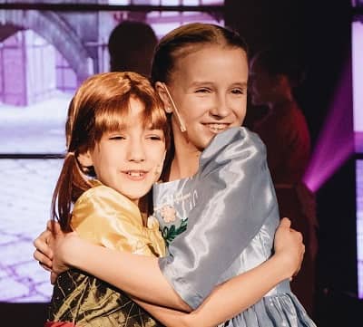 Marlow Barkley with sister Tessa Barkley as Anna and Elsa