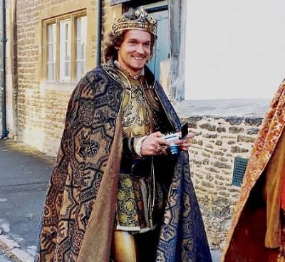 Jacob Collins Levy as Henry VII behind the scene