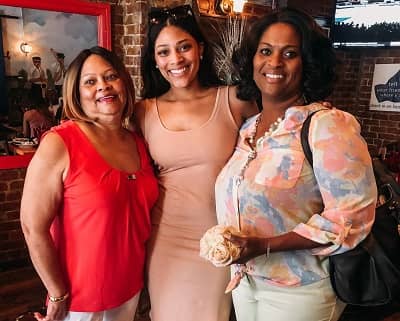 Jasmin Pettaway with her mother and grandmother
