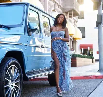 Chelsea Lazkani with her car
