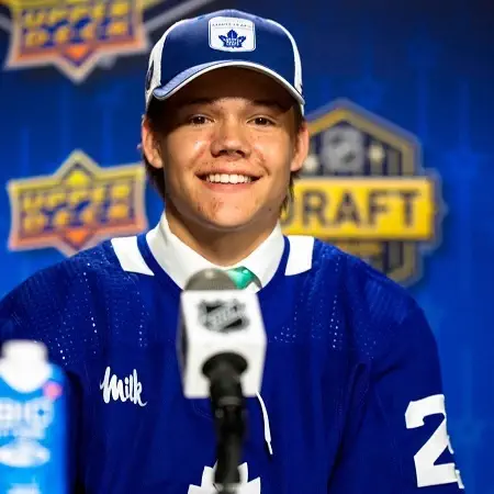 Toronto Maple Leafs Star Easton Cowan
