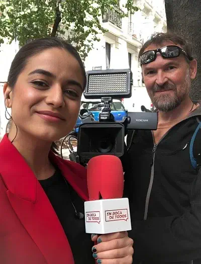 Isa Balado with cameraman